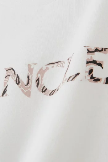 تي شيرت جيرسيه بطبعة شعار الماركة