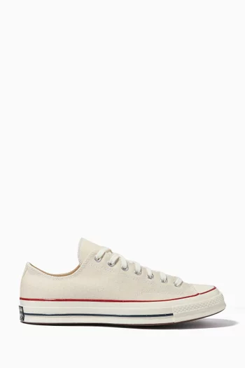 Chuck 70 Vintage Low Top Sneakers in Canvas      