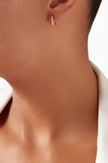 أقراط هاجي مرصعة بالماس ذهب عيار 18