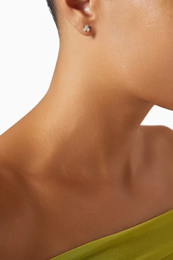 أقراط مرصعة بالماس ذهب عيار 18