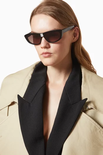 Cat-eye Sunglasses in Acetate