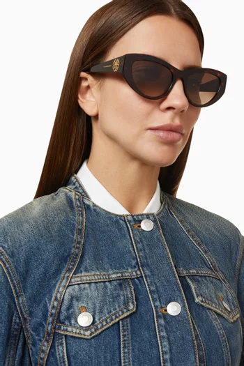 Cat-eye Sunglasses in Acetate