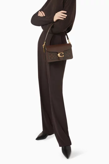 حقيبة كتف تابي 26 بنقشة شعار الماركة قنب مغلف وجلد