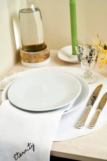Amore Embroidered Napkins in Linen