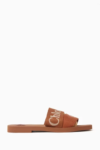 Woody Logo Slides in Linen