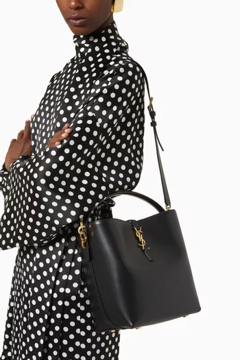 Le 37 Bucket Bag in Leather