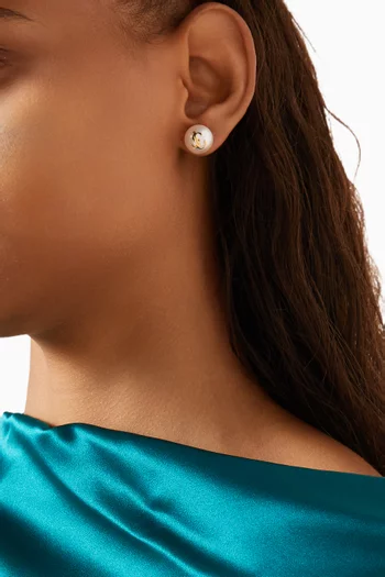 JC Pearl Stud Earrings in Gold-tone Brass