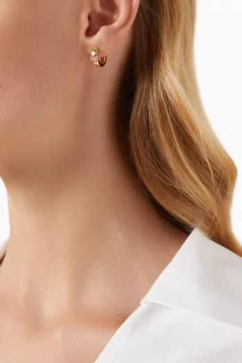 Kira Huggie Earring in 18kt Gold-plated Brass
