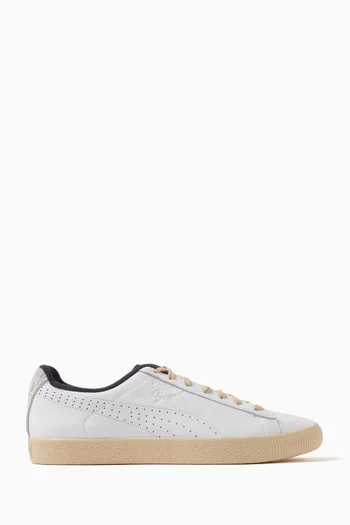 Clyde Service Line Low-top Sneakers in Leather