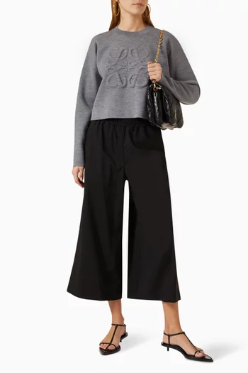 سترة قصيرة بشعار الماركة صوف