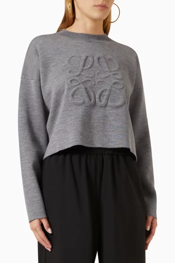 سترة قصيرة بشعار الماركة صوف