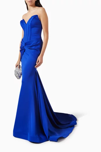 فستان سهرة بتصميم مشد بلا حمالات