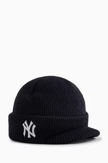 x Yankees Visor Beanie Hat in Acrylic-knit