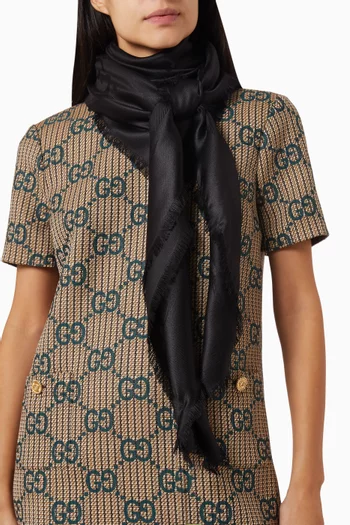 شال بشعار حرفي GG من الجاكار حرير وصوف