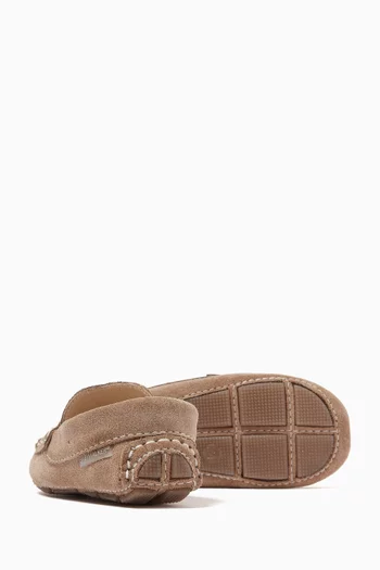 Contrast-stitch Loafers in Suede