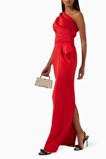 فستان سهرة بكتف مكشوف ودرابيه وقصة مستقيمة سكوبا