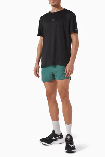 شورت للجري بتقنية Dri-FIT ADV