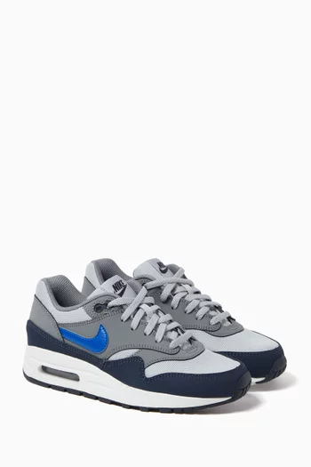 nike l om
