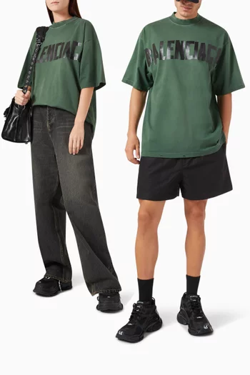 تي شيرت بشعار الماركة بتصميم شريط جيرسيه كلاسيكي للجنسين