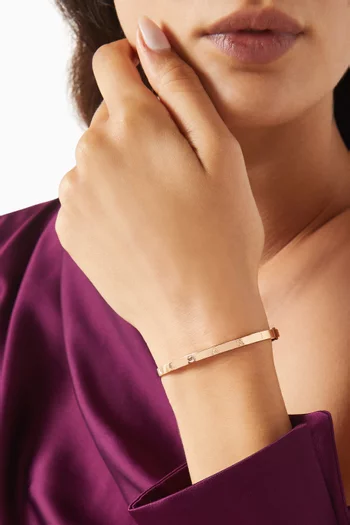 سوار بي.زيرو1 اسينشيال بشعار الماركة ذهب وردي عيار 18