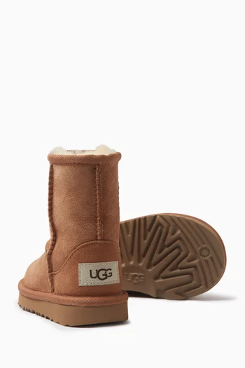 Classic II Boots in Suede