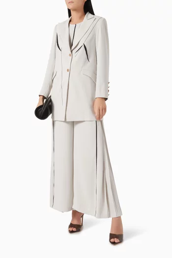 جاكيت مطرز بخيوط