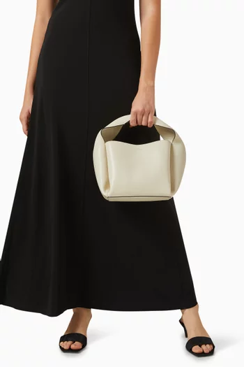 Bucket Bag in Pebble Grain Leather