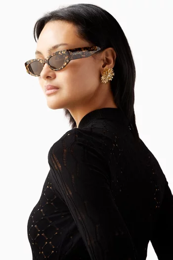 Logo Cat-eye Sunglasses in Acetate