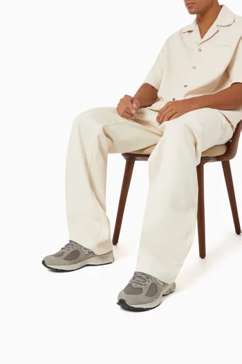 2002 Sneakers in Suede & Mesh