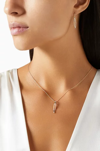 Marquise-shaped Diamond Pendant Necklace in 18kt Gold