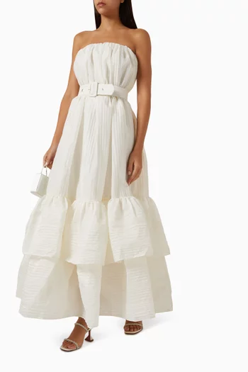 فستان طويل بحزام