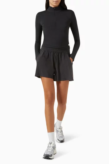 Villa Lightweight Shorts in Stretch-woven