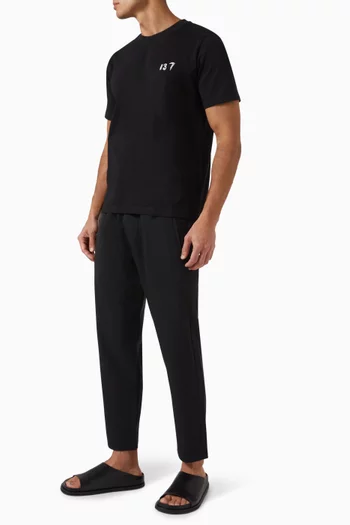 137 Essential Crew Neck T-shirt