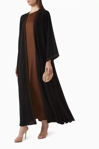 طقم عباية مطرزة