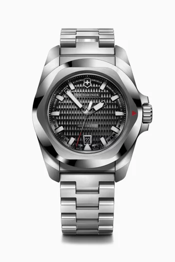 Buy Victorinox Watches for Men in Oman Ounass