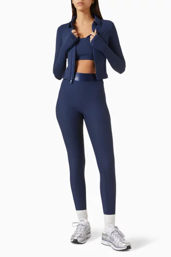 جاكيت لينا بقصة ضيقة هيروين سبورت × منى قطان