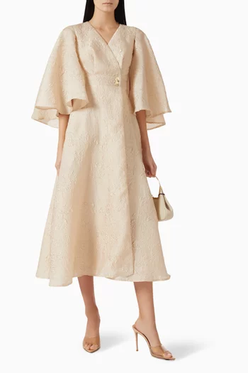 فستان طويل ملفوف