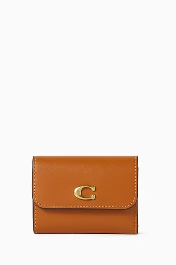 Essential Card Holder Wallet in Leather