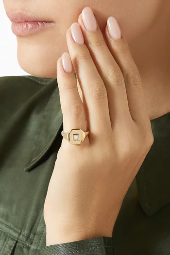 Baguette-cut Diamond Pinky Ring in 18kt Gold