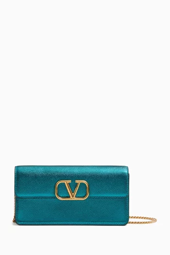 VLOGO Signature Chain Wallet in Grainy Calfskin