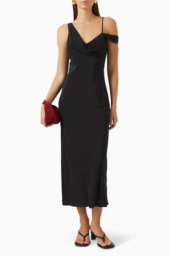 فستان بدرابيه وأكتاف مكشوفة حرير