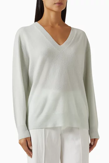 V-neck Knit Sweater in Cashmere Blend