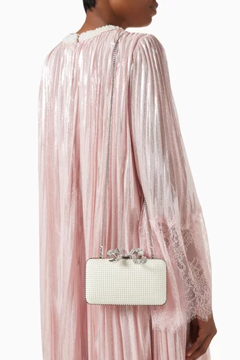 كلاتش مربع مرصع باللؤلؤ