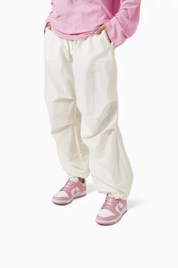 سنيكرز دانك نكست نيتشر أسفل الكاحل