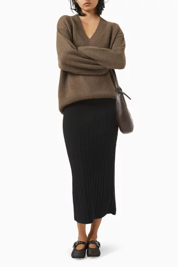 Jadey Oversized V-neck Sweater in Cashmere Knit