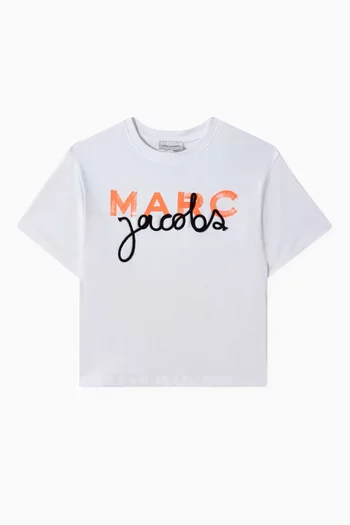 تي شيرت مطرز بشعار الماركة قطن