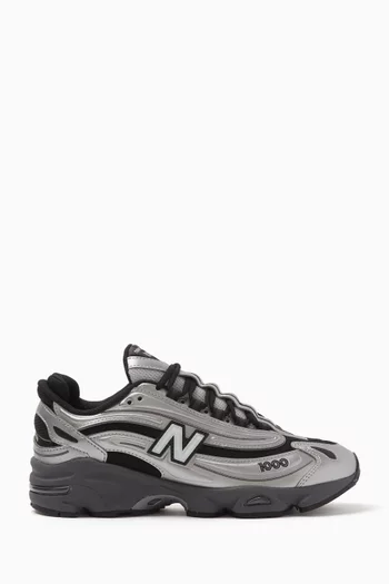 1000 Sneakers