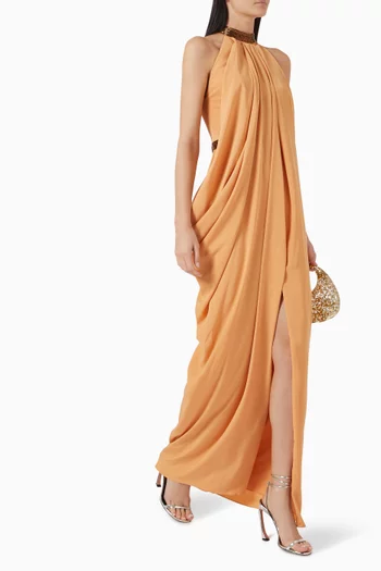 فستان طويل بقصة فضفاضة وياقة مطرزة بخرز