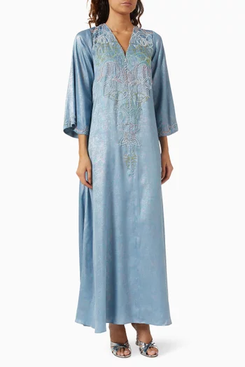 جلابية مزينة بتطريزات كريب