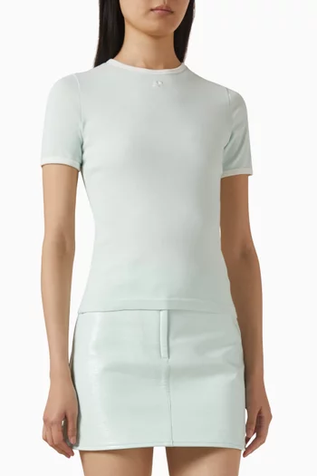 تي شيرت بشعار الماركة وحواف بلون مغاير قطن